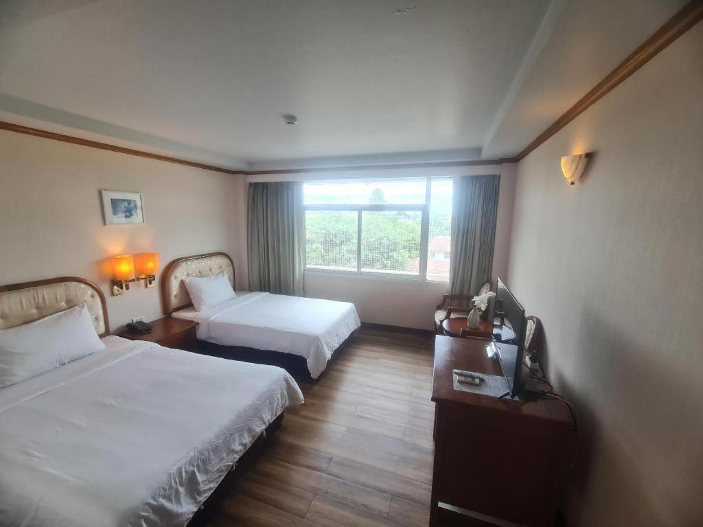 Western Grand Hotel Ratchaburi Ban Bang Kra Dış mekan fotoğraf