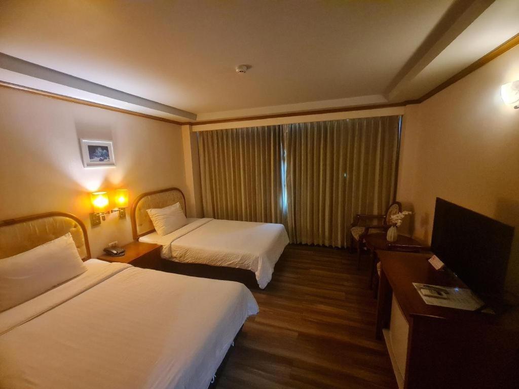 Western Grand Hotel Ratchaburi Ban Bang Kra Dış mekan fotoğraf