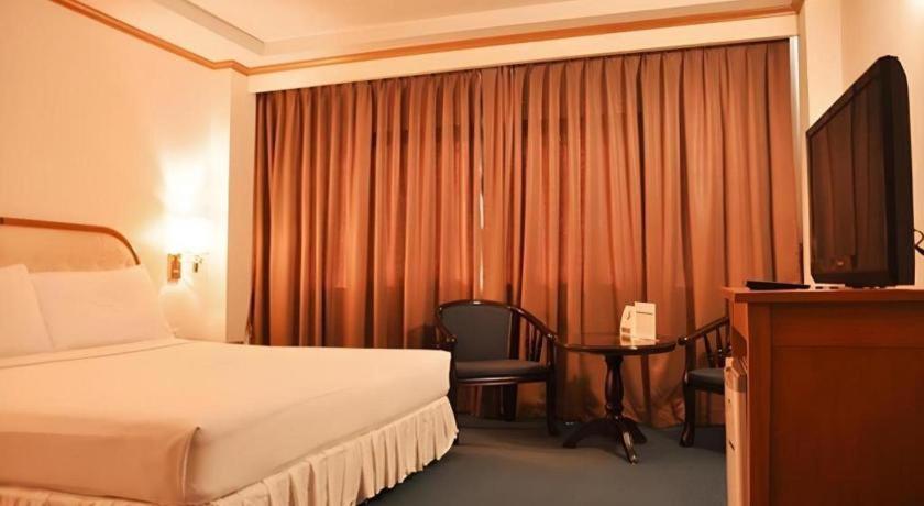 Western Grand Hotel Ratchaburi Ban Bang Kra Dış mekan fotoğraf