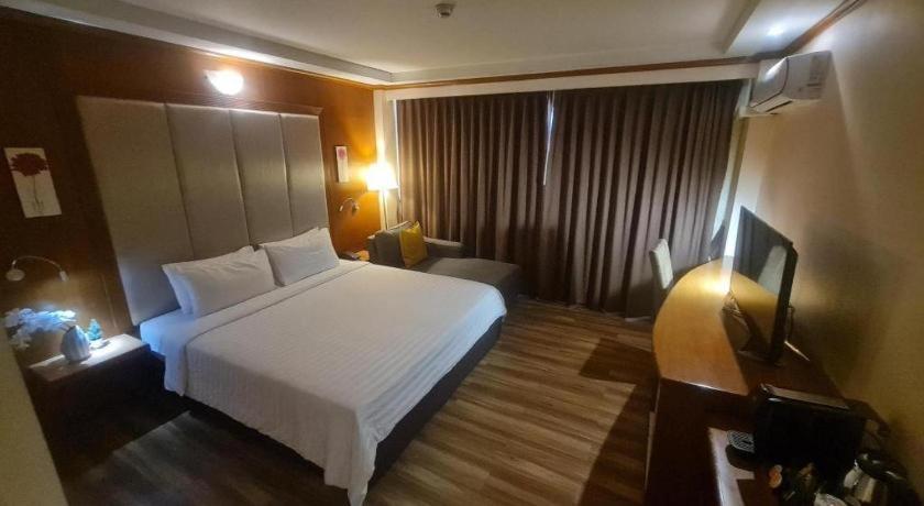 Western Grand Hotel Ratchaburi Ban Bang Kra Dış mekan fotoğraf