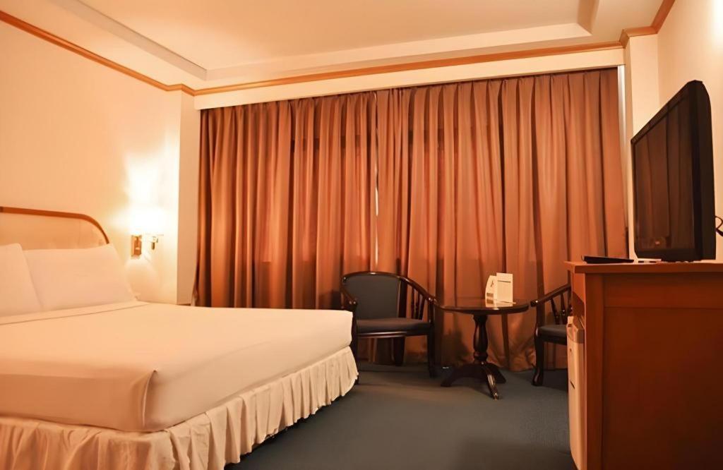 Western Grand Hotel Ratchaburi Ban Bang Kra Dış mekan fotoğraf